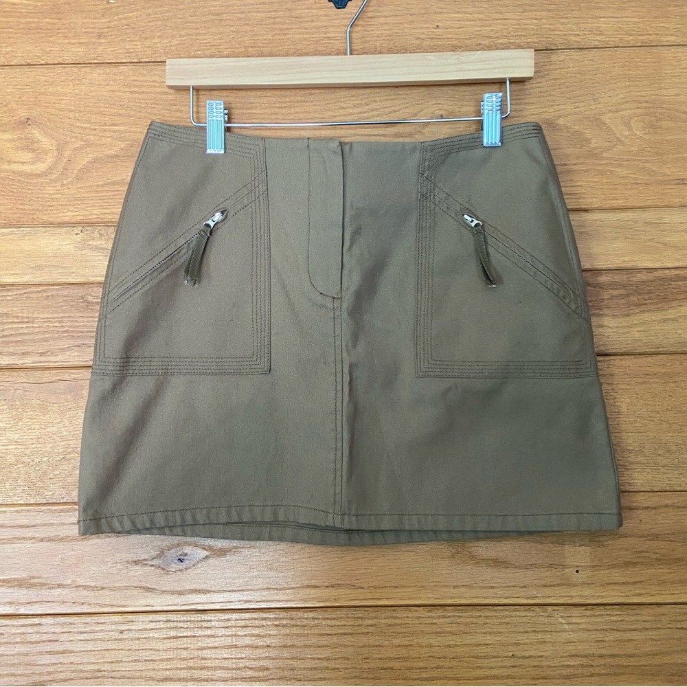 Vince olive green zip front pocket mini skirt